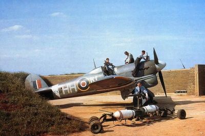 Hawker Typhoon
Klíčová slova: hawker_typhoon