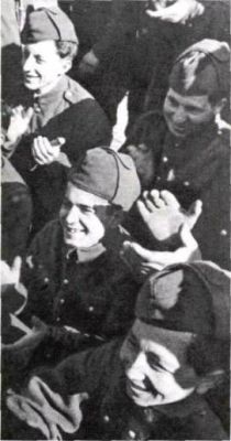 Vojáci Kalmyckého jezdeckého sboru 1943.
