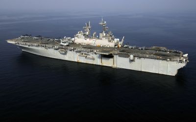 USS-Iwo-Jima--LHD-7-.jpg