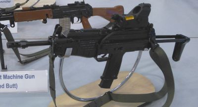 Modern Sub Machine Carbine (MSMC)
Autor: Abhiak47
Zdroj: wikipedia.prg
Licence: CC BY-SA 3.0
Klíčová slova: msmc