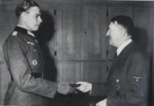13_02_1944_Fuhrerhaupquartier_Rastenburg__barenfanger_gets_h.jpg