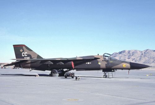 General Dynamics F-111 Raven
Klíčová slova: f-111