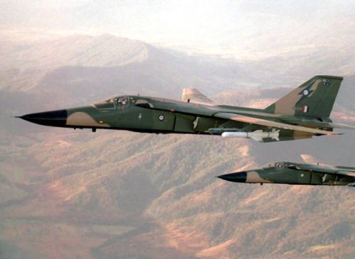 General Dynamics F-111 Raven
Klíčová slova: f-111